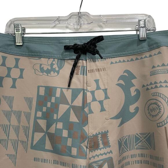 NWT Mens Roark Blue Tan Passage 17 Inch Hinano Vahine Boardshorts Size 38 - Picture 14 of 14